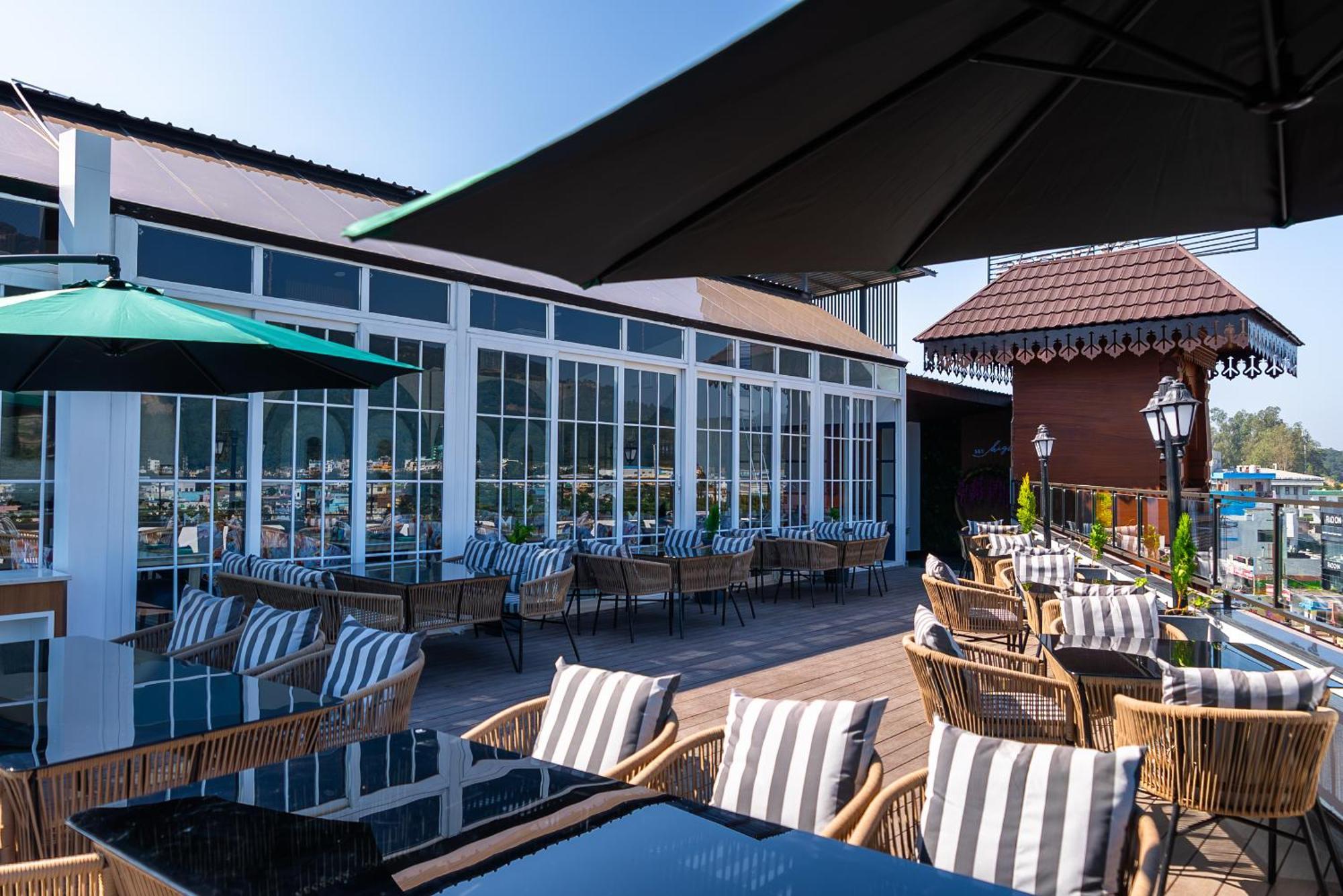Clarks Inn Express, Rishīkesh Exterior foto